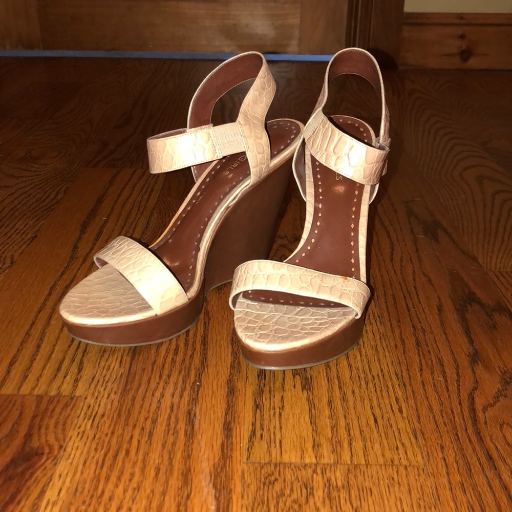 BCBG Wedges